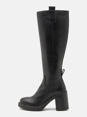 Kozaki na platformie Pavement