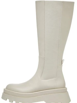 Kozaki na platformie PULL&BEAR