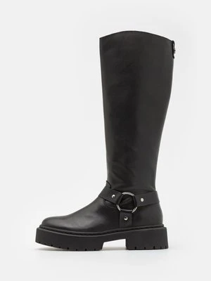 Kozaki na platformie Steve Madden