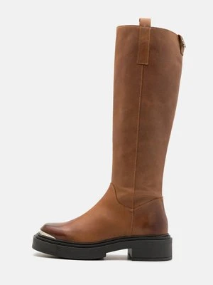 Kozaki na platformie Steve Madden