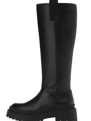 Kozaki na platformie Stradivarius