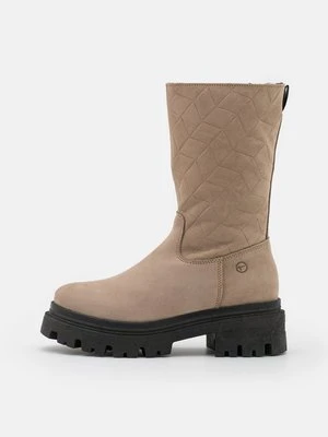 Kozaki na platformie tamaris