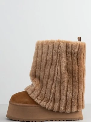 Kozaki na platformie Ugg