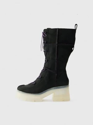 Kozaki na platformie Ugg