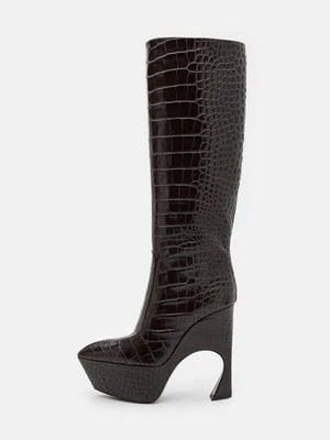 Kozaki na platformie Victoria Beckham