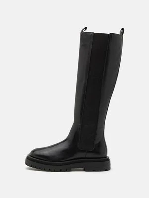 Kozaki na platformie WALK LONDON