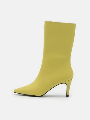 Kozaki Rubi Shoes by Cotton On