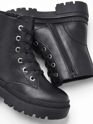 Kozaki sznurowane bonprix