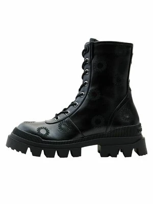 Kozaki sznurowane Desigual