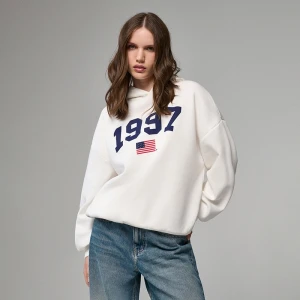 Kremowa bluza z kapturem i nadrukiem 1997 House