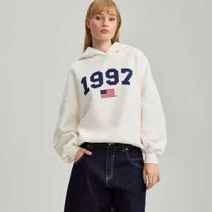 Kremowa bluza z nadrukiem 1997 House