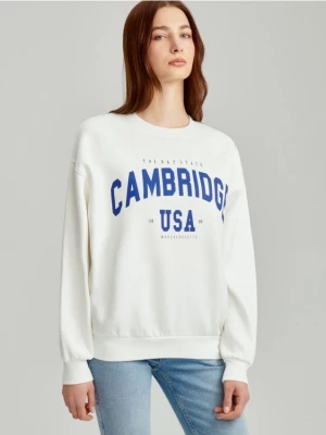 Kremowa bluza z nadrukiem Cambridge House