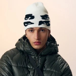 Kremowa czapka beanie z motywem oczu House