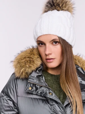 Kremowa czapka z wełną i futrem TARANKO