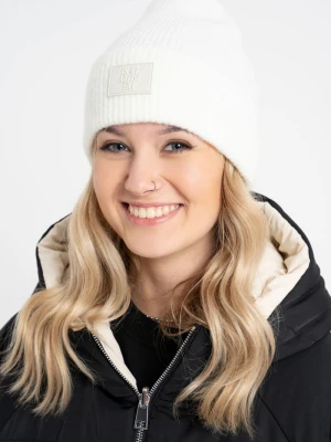 Kremowa czapka zimowa z nadrukiem Reporter