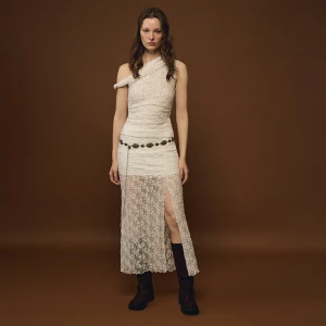 Kremowa koronkowa spódnica midi z rozcięciem House