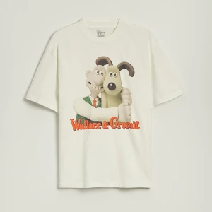 Kremowa koszulka z nadrukiem Wallace i Gromit House