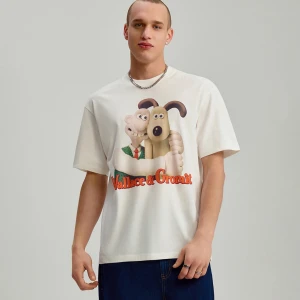 Kremowa koszulka z nadrukiem Wallace i Gromit House
