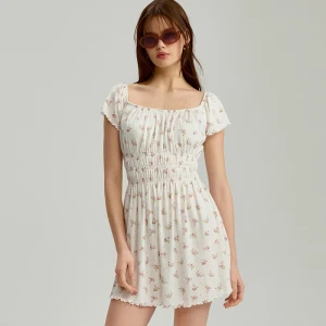 Kremowa sukienka mini z dzianiny w kwiaty House