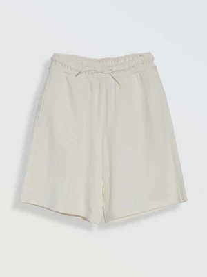 Kremowe krótkie spodenki bez ozdób Reporter