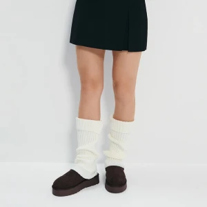 Kremowe ocieplacze na kostki w prążki House