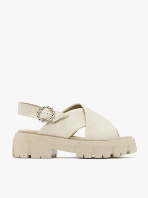 Kremowe sandały z ozdobną klamrą Ryłko
