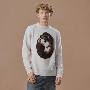 Kremowy sweter z motywem jamnika House