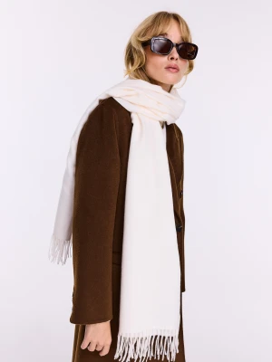 Kremowy szal z frędzlami z wełną i kaszmirem TARANKO
