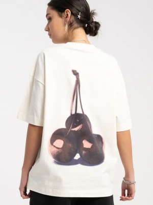 Kremowy t-shirt oversize z autorską grafiką z tyłu Reporter