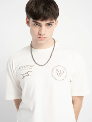 Kremowym t-shirt w stylu collage z grafiką na wysokości piersi Reporter Young