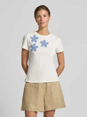 krój regular fit t-shirt z kwiatowym ozdobnym obszyciem Jake*s Złamany biały