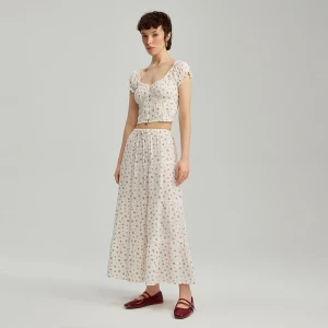 Krótka biała bluzka w drobne kwiatuszki House