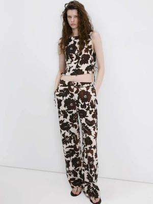 Krótka bluzka z kwiatowym wzorem brązowy - Kobieta - - MANGO