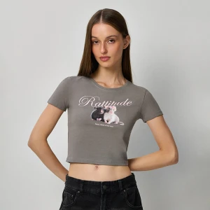 Krótka grafitowa koszulka z nadrukiem Rattitude House