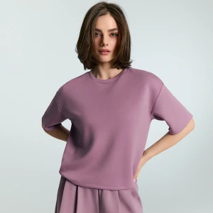 Krótka koszulka loose fit basic z modalem w składzie fiołkowa House