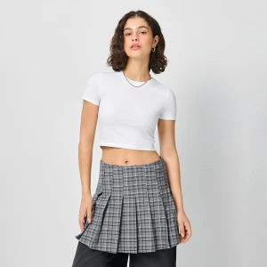 Krótka koszulka z gładkiej dzianiny basic biała House