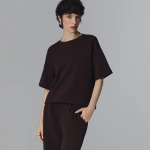 Krótka koszulka z modalem brązowa House