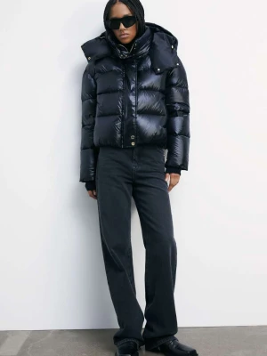 Krótka kurtka puchowa z kapturem PATRIZIA PEPE