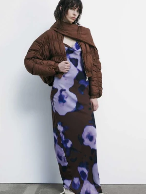 Krótka kurtka puchowa z odpinanym szalikiem PATRIZIA PEPE