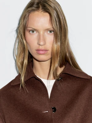 Krótka Kurtka Z Mieszanki Wełny Z Kołnierzykiem Koszulowym - Bordowy - - Massimo Dutti - Kobieta