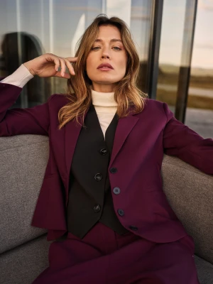 Krótka marynarka burgundowa Moodo