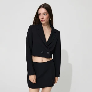 Krótka marynarka z guzikami czarna House