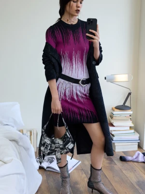 Krótka sukienka cieniowana Desigual