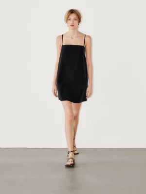 Krótka Sukienka Na Ramiączkach - Czarny - - Massimo Dutti - Kobieta