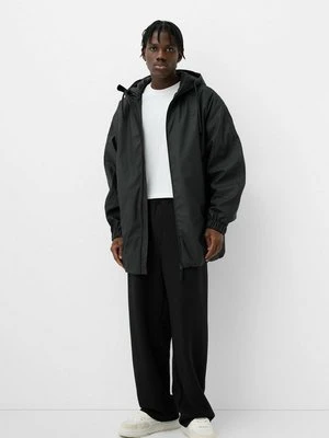 Krótki płaszcz Bershka