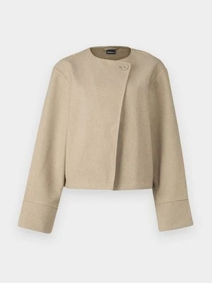 Krótki płaszcz Gina Tricot