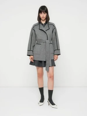 Krótki płaszcz Maje