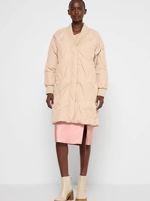 Krótki płaszcz RIANI