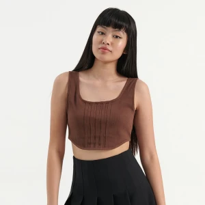 Krótki top z dekoltem karo House