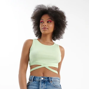 Krótki top z tasiemką House